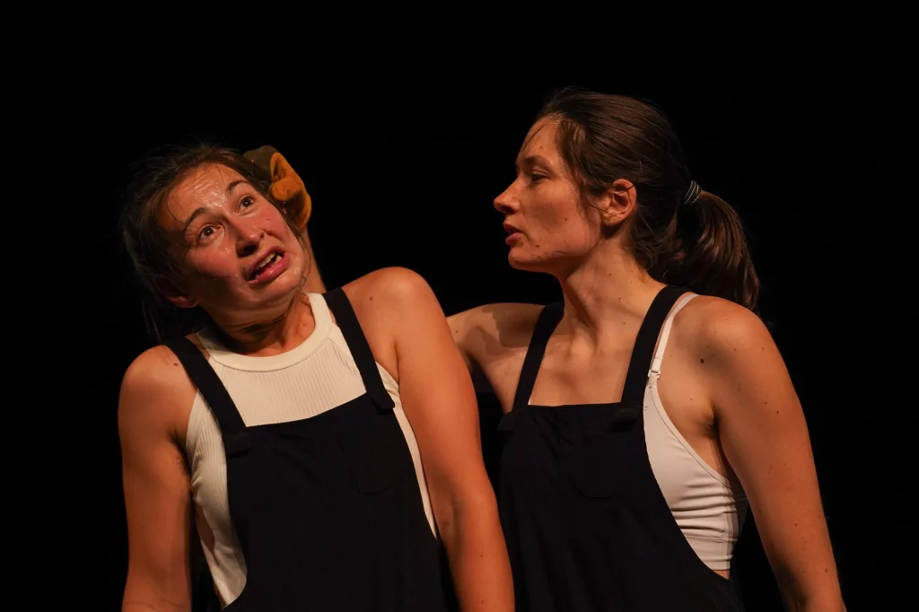 36_RJTE_INCLASSABLE_2024_LEONIE_TROUPE02