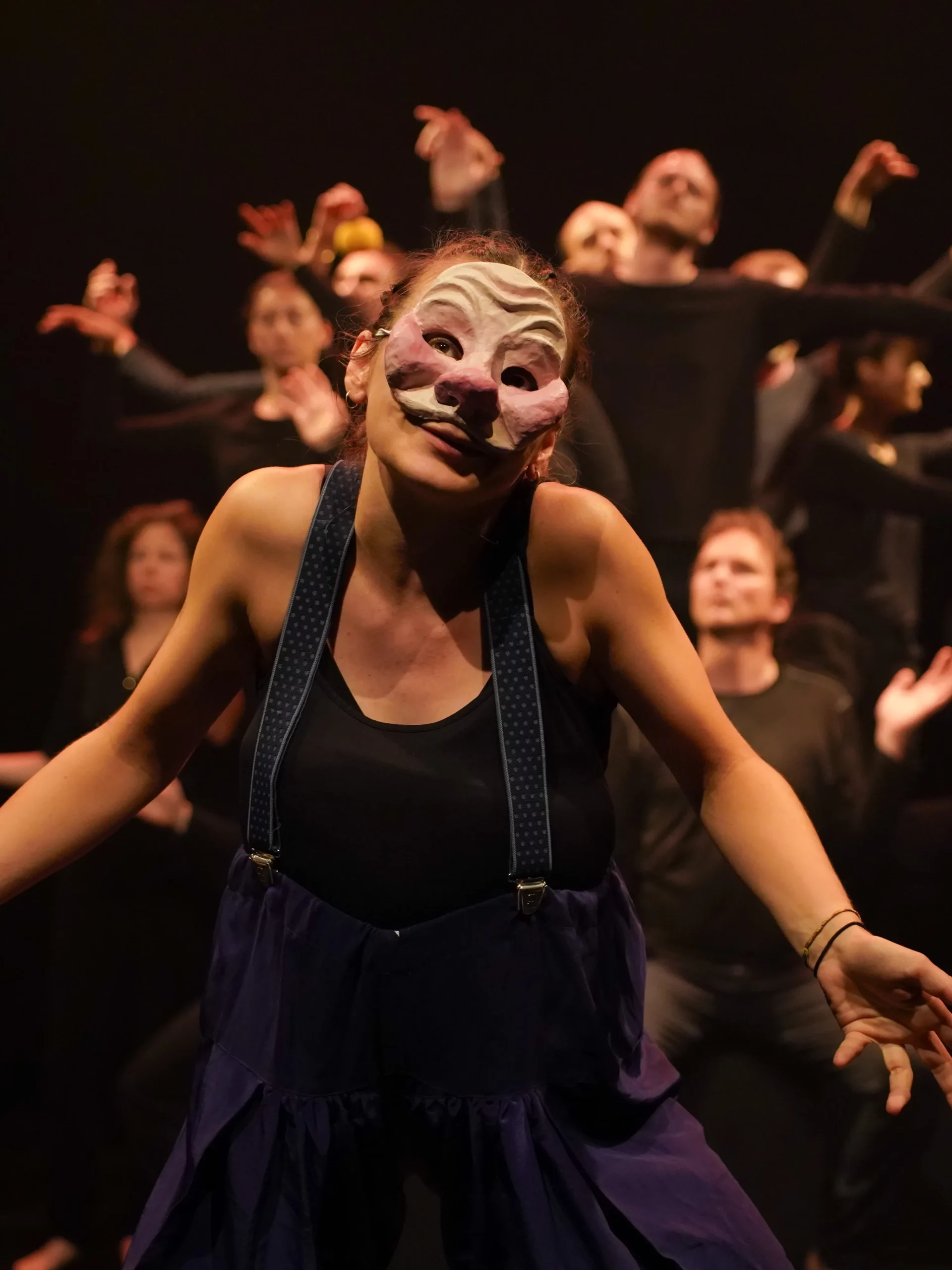 Atelier Théâtre Adultes: Corps, Mouvements et Émotions